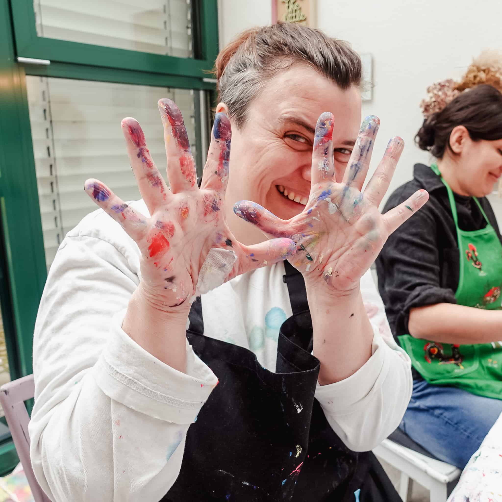 mixed-media-portraits-art-journal-workshop