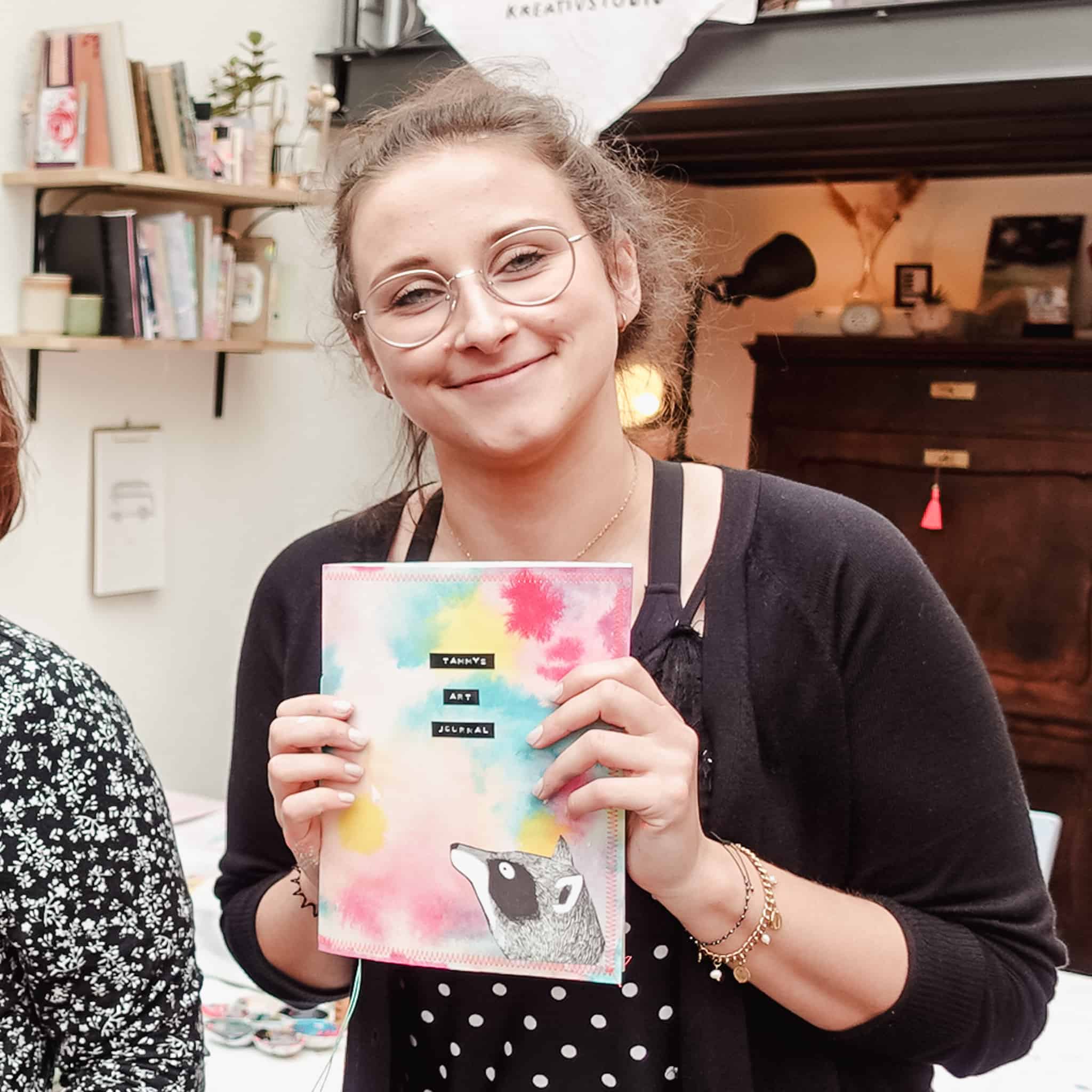 mixed-media-portraits-art-journal-workshop